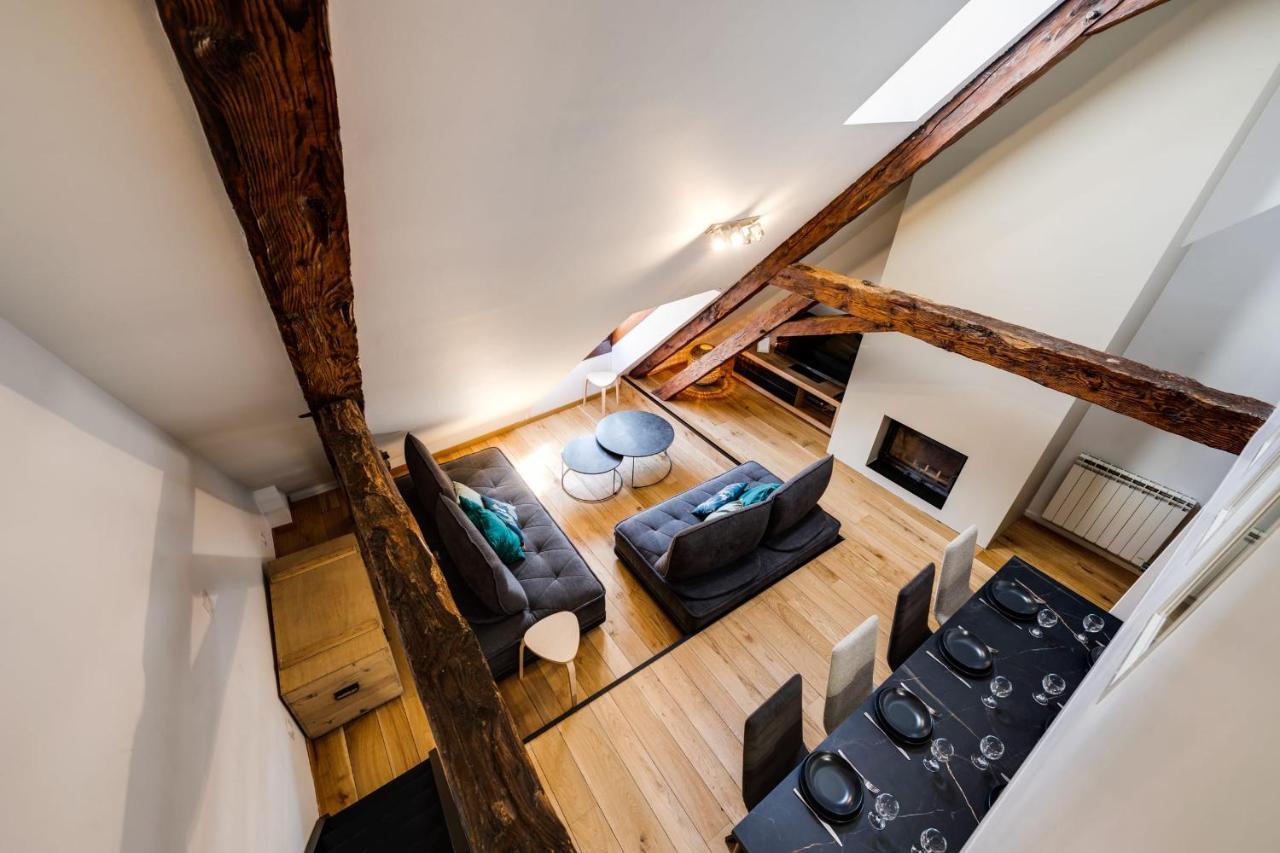 Le Septqatre - Grand Triplex Au Coeur De La Vieille Ville آنسي المظهر الخارجي الصورة